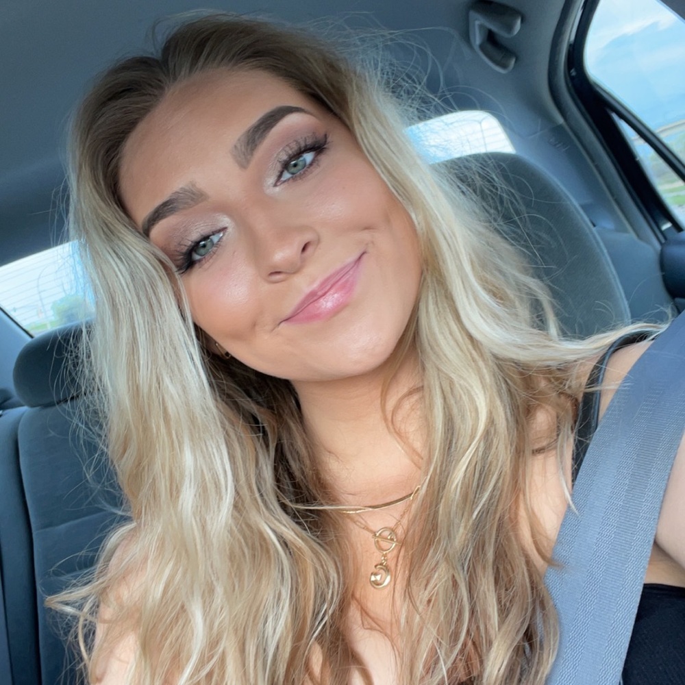 Meet your Posher, Gabrielle
